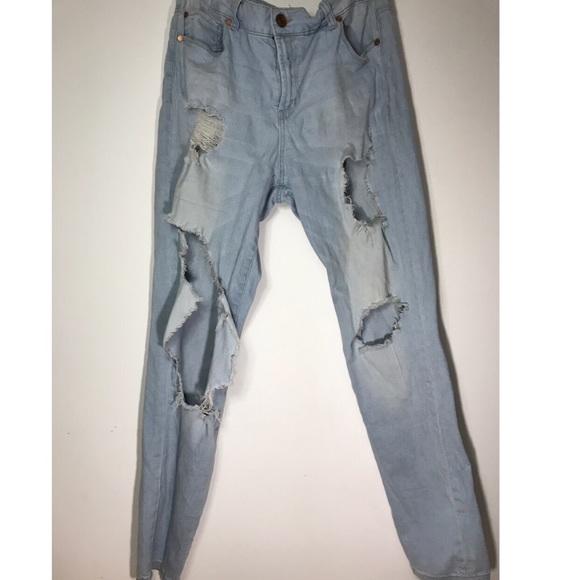 refuge Denim - Destroyed Refuge light wash jeans